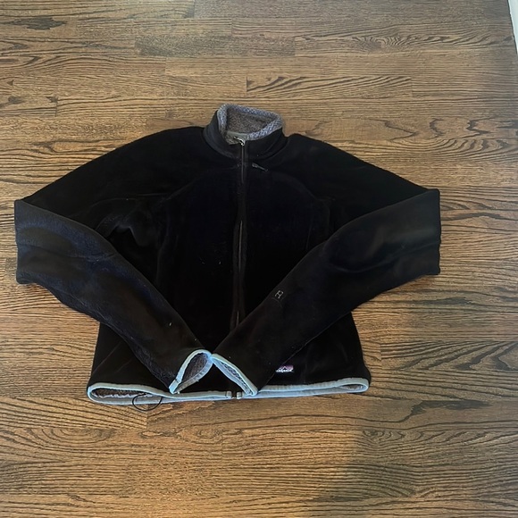 Black with grey trim women’s Patagonia zipper fleece size M - Picture 2 of 9
